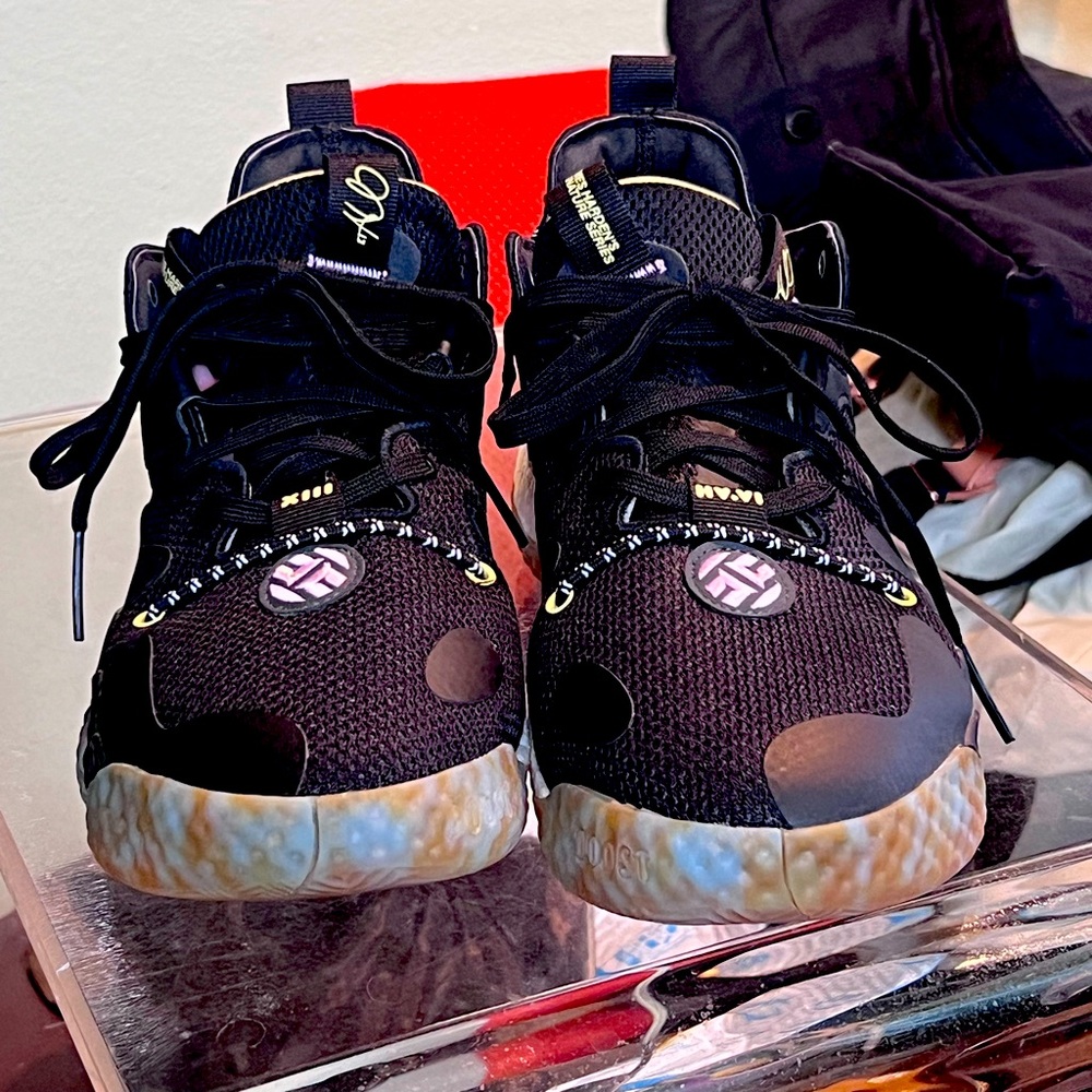 Adidas Harden Vol. 6 ‘Black Marbled’ excellent condition. Mens sz 10